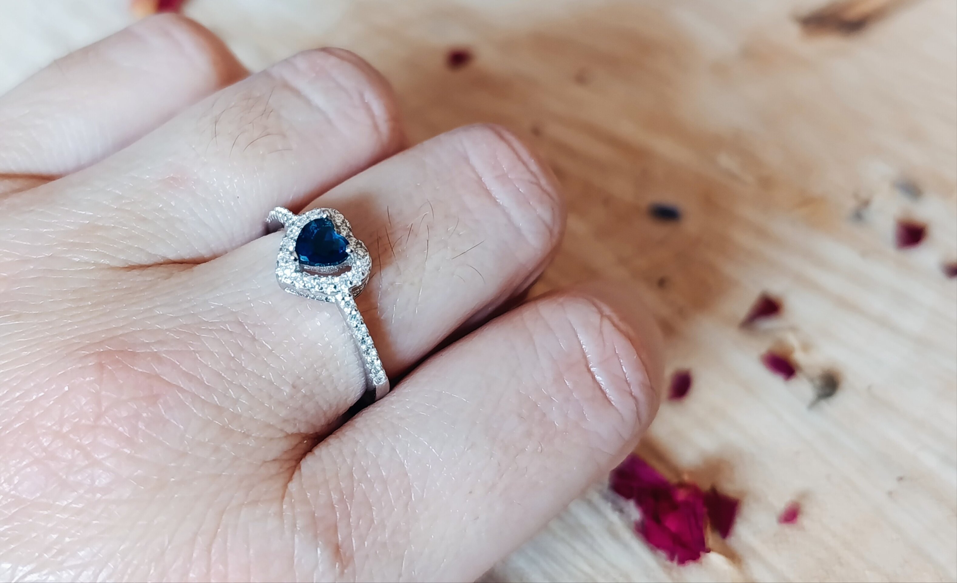 Anillo Corazón del Océano de Plata de Ley 925 - 10