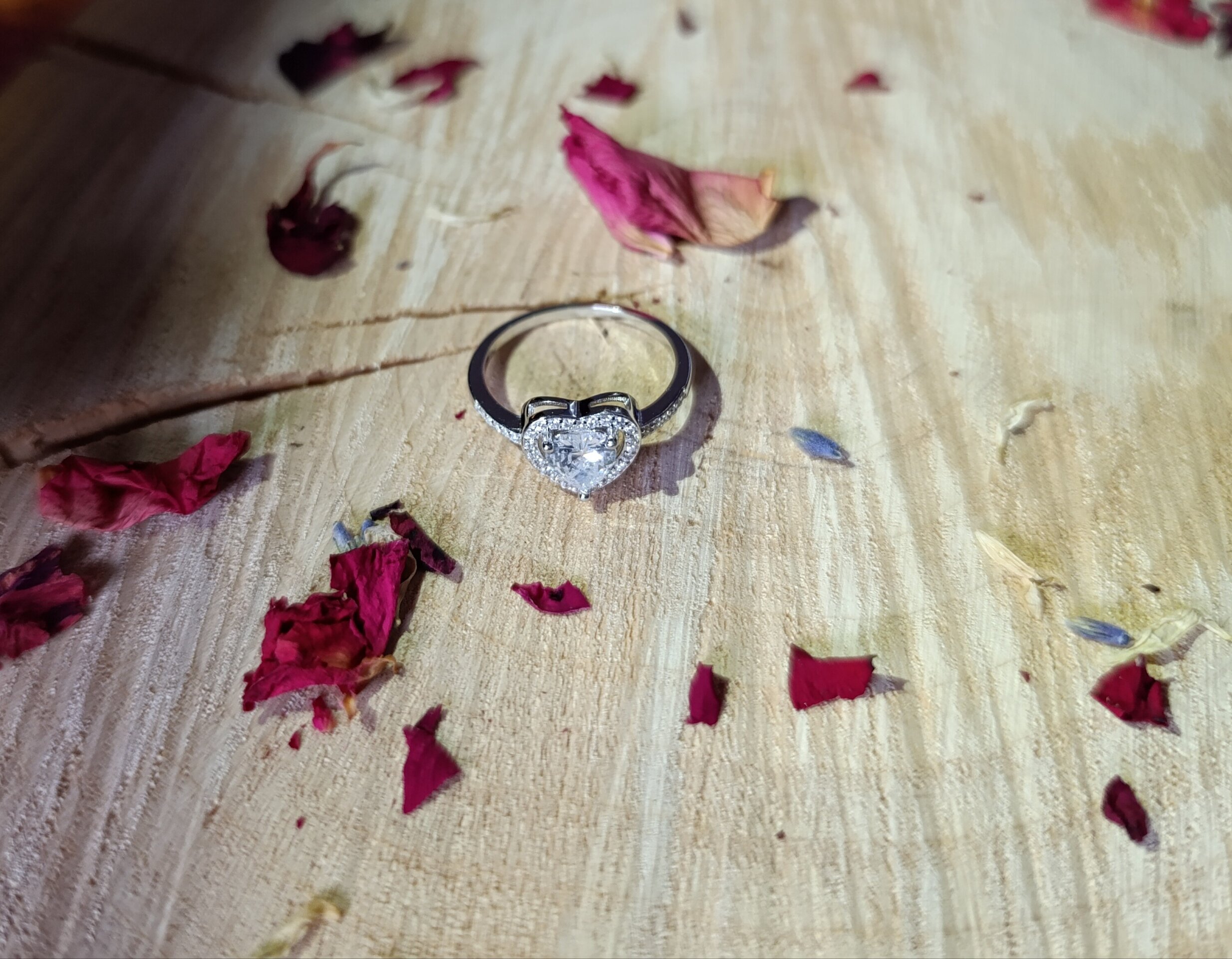 Anillo Corazón de Luz Plata de Ley 925 - 9