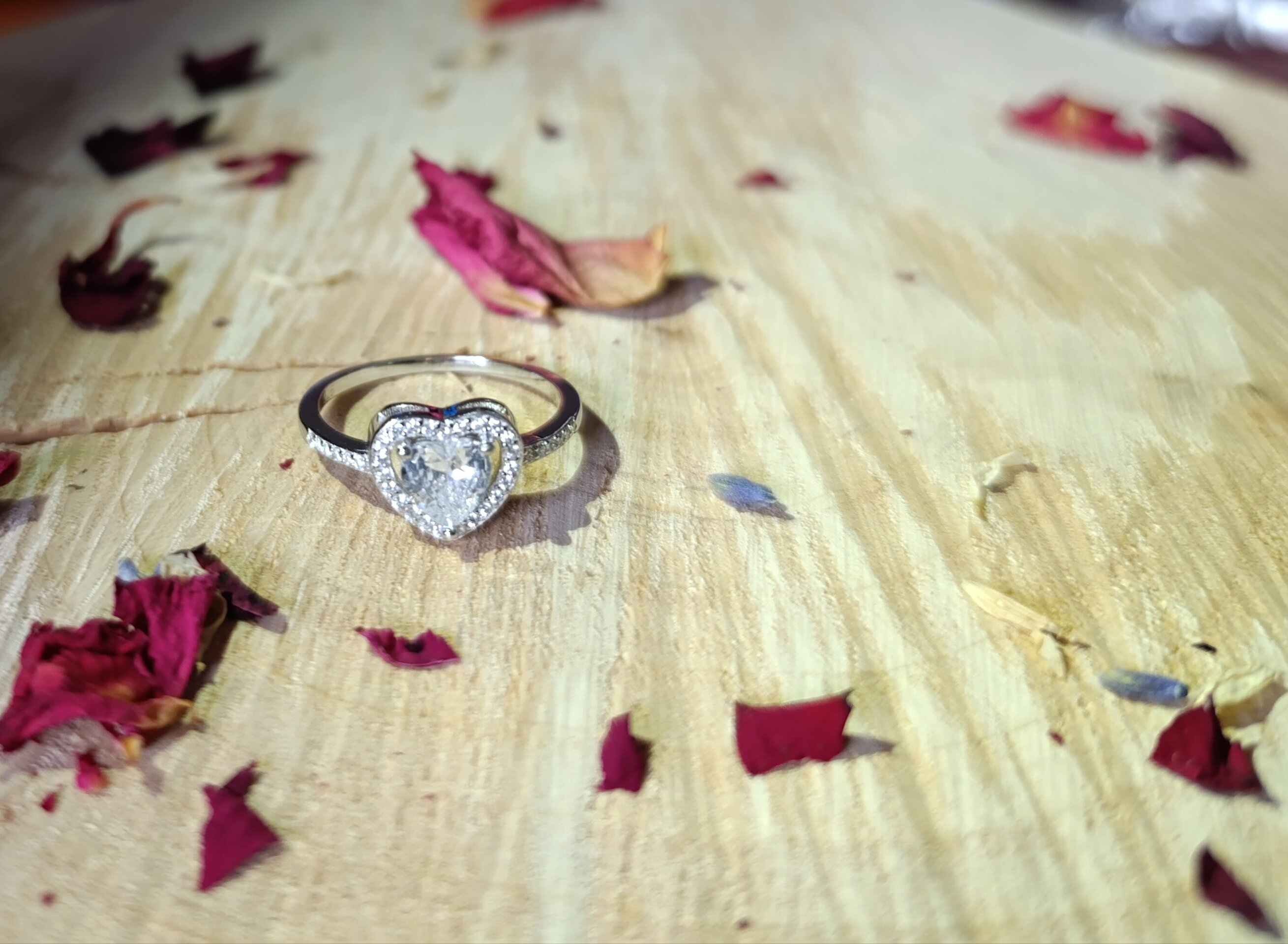 Anillo Corazón de Luz Plata de Ley 925 - 10