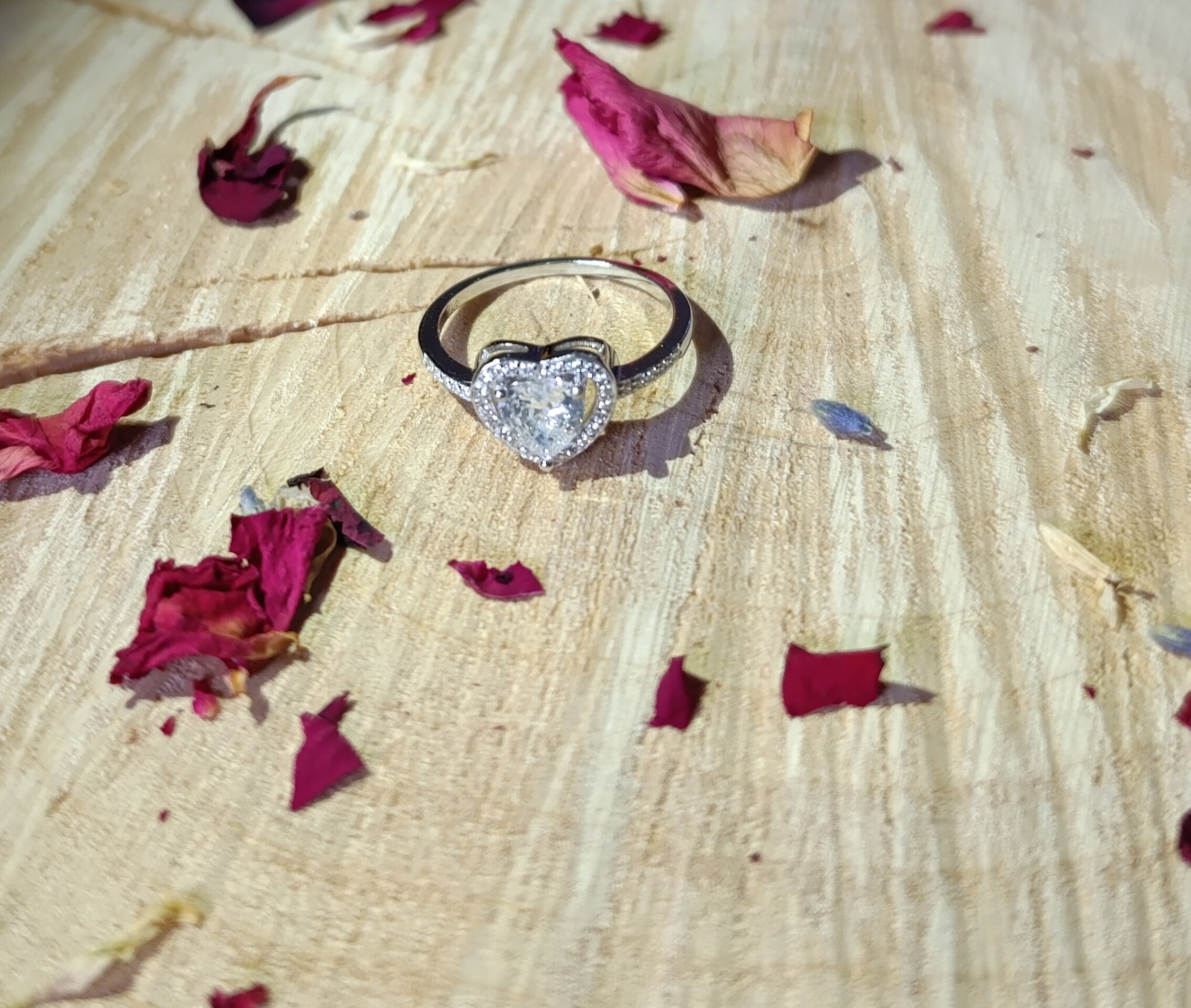 Anillo Corazón de Luz Plata de Ley 925 - 2